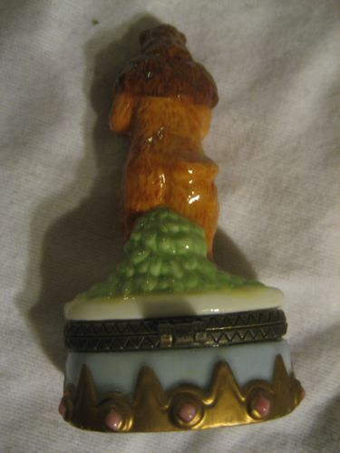 Wizard Of Oz Cowardly Lion Porcelain Hinge Box Wizard Of Oz Cowardly Lion Porcelain Hinge Box