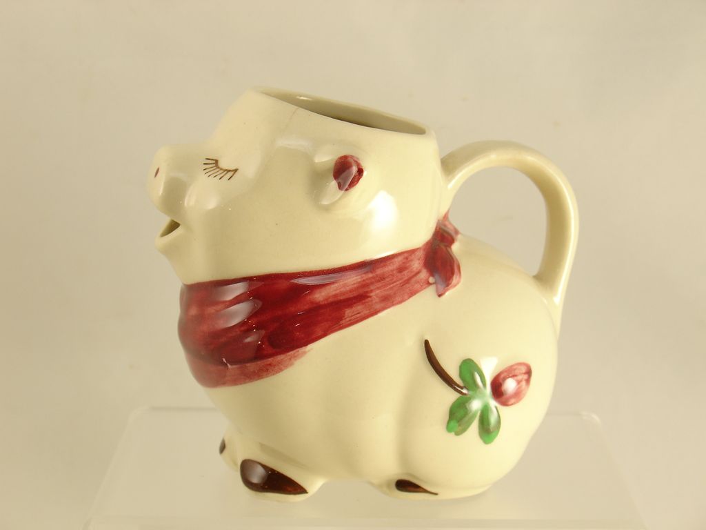 Shawnee Smiley Pig Cloverbud Creamer C. 1940 Shawnee Smiley Pig Cloverbud Creamer C. 1940