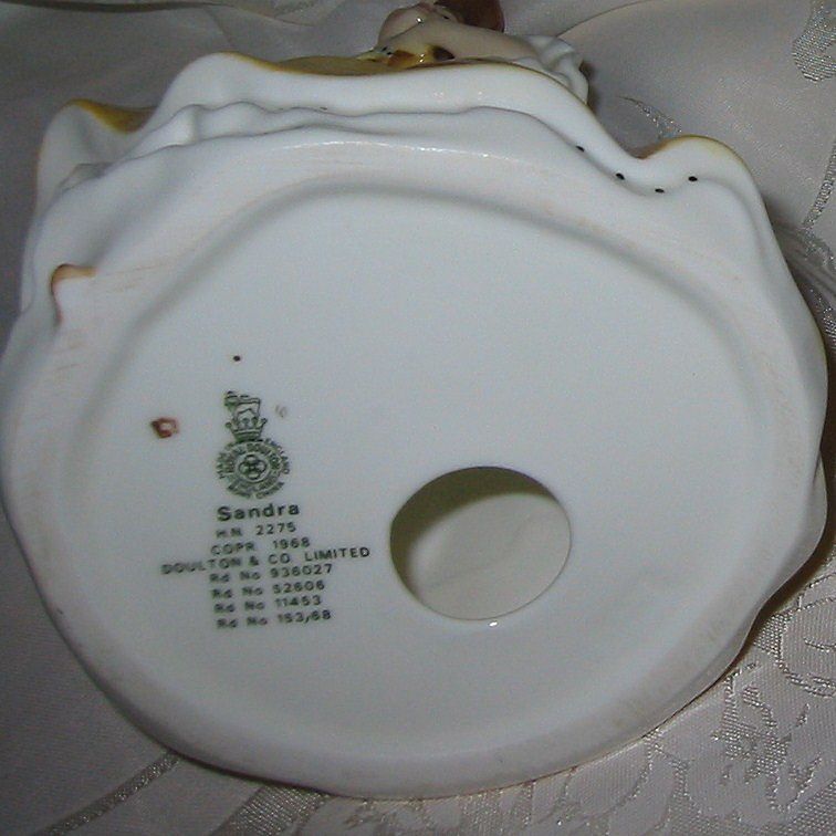 Royal Doulton - Sandra HN 2275 - So Pretty! Royal Doulton - Sandra HN 2275 - So Pretty!