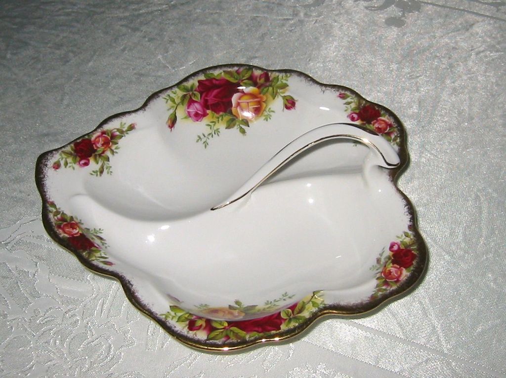 Royal Albert - Old Country Roses - Leaf Dish Royal Albert - Old Country Roses - Leaf Dish
