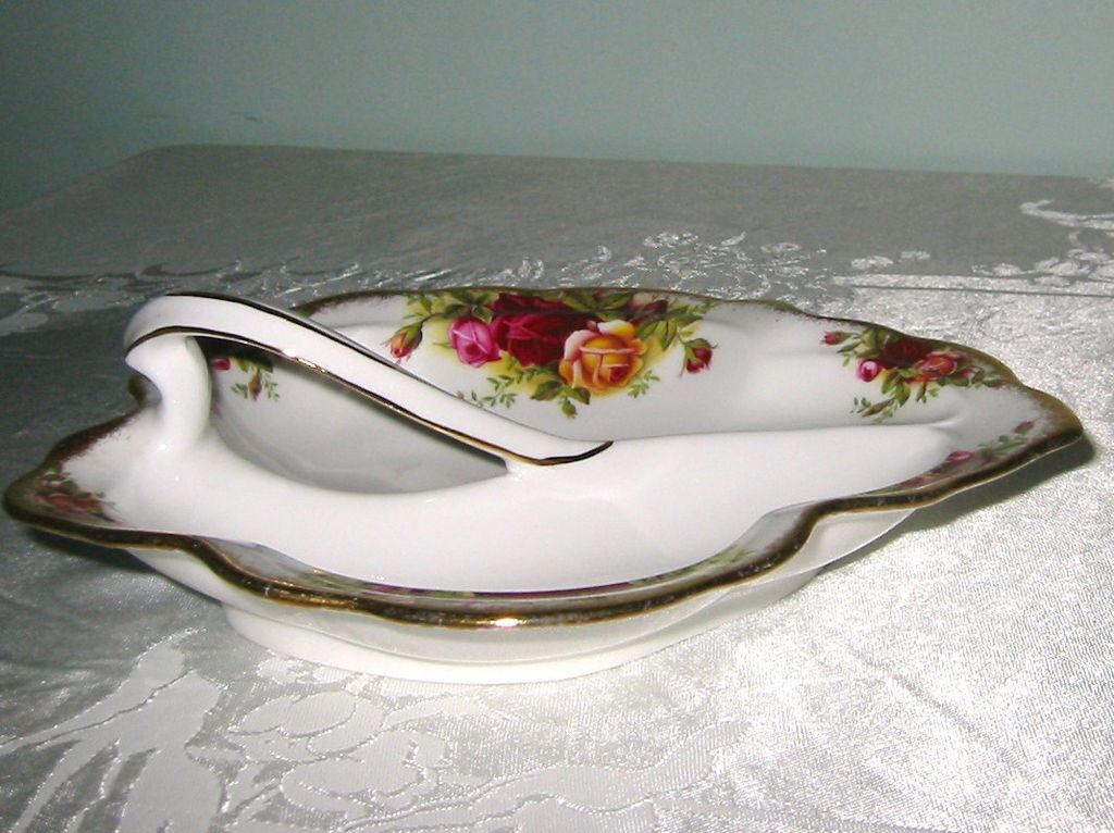 Royal Albert - Old Country Roses - Leaf Dish Royal Albert - Old Country Roses - Leaf Dish