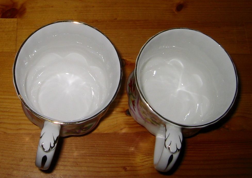 Royal Albert - Our Emblems Dear - Coffee Mugs (2) Royal Albert - Our Emblems Dear - Coffee Mugs (2)