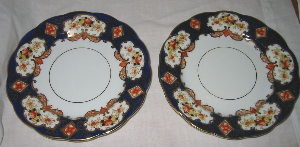Royal Albert - Heirloom - Tray & Plates ca1920 Royal Albert - Heirloom - Tray & Plates ca1920