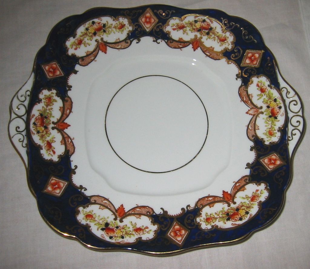 Royal Albert - Heirloom - Tray & Plates ca1920 Royal Albert - Heirloom - Tray & Plates ca1920