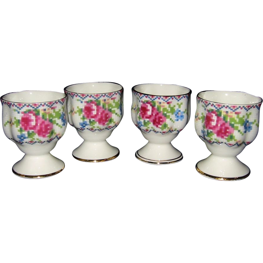 Royal Albert - Petit Point - Egg Cups (4) Royal Albert - Petit Point - Egg Cups (4)