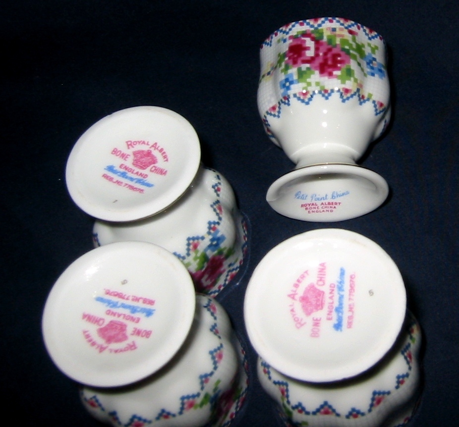 Royal Albert - Petit Point - Egg Cups (4) Royal Albert - Petit Point - Egg Cups (4)