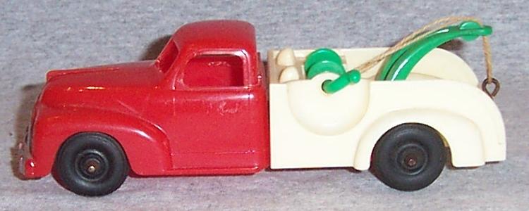 Vintage Hubley Kiddie Toy Wrecker Truck Vintage Hubley Kiddie Toy Wrecker Truck