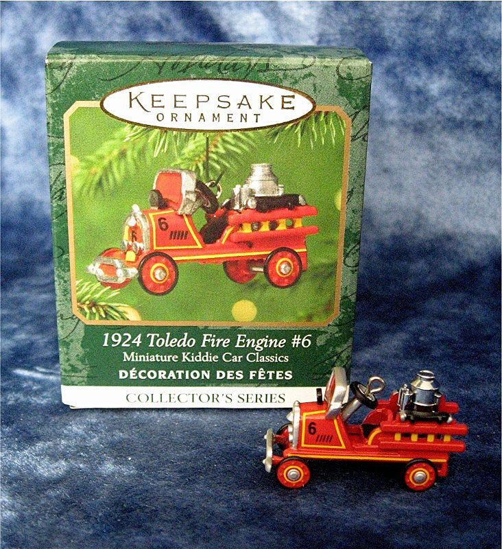 1924 TOLEDO FIRE ENGINE, miniature Hallmark Ornament -- 2001 1924 TOLEDO FIRE ENGINE, miniature Hallmark Ornament -- 2001