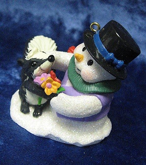 "Snow Buddies" a Hallmark Keepsake Ornament - 2006 "Snow Buddies" a Hallmark Keepsake Ornament - 2006