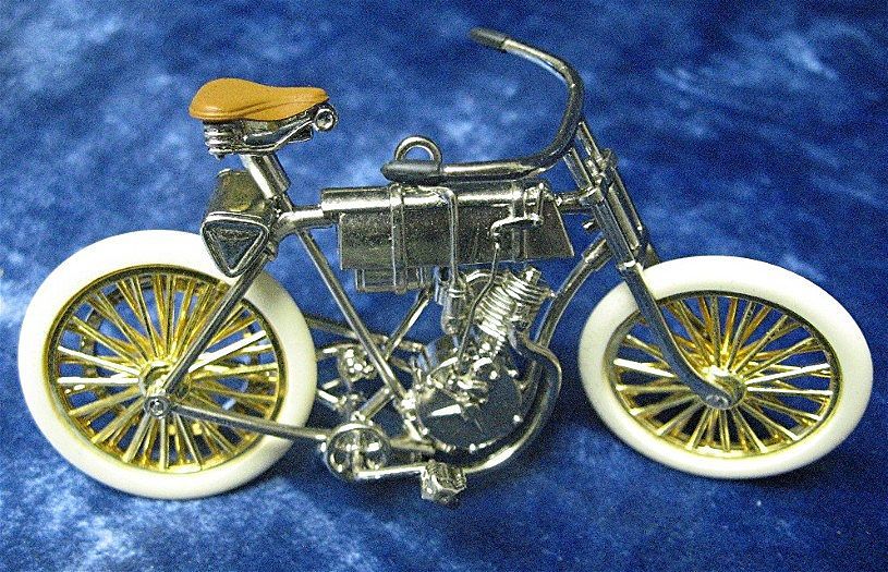 "2003 HARLEY DAVIDSON - 100th Anniversary" Hallmark Ornament Set - 2003 "2003 HARLEY DAVIDSON - 100th Anniversary" Hallmark Ornament Set - 2003