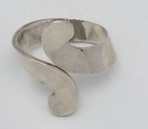 940 Sterling Silver Taxco Mexico JS Signed Clamper Bracelet 940 Sterling Silver Taxco Mexico JS Signed Clamper Bracelet