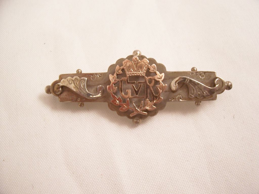 Royal Commemorative - Sterling Ascension Pin - George V - 1910 Royal Commemorative - Sterling Ascension Pin - George V - 1910