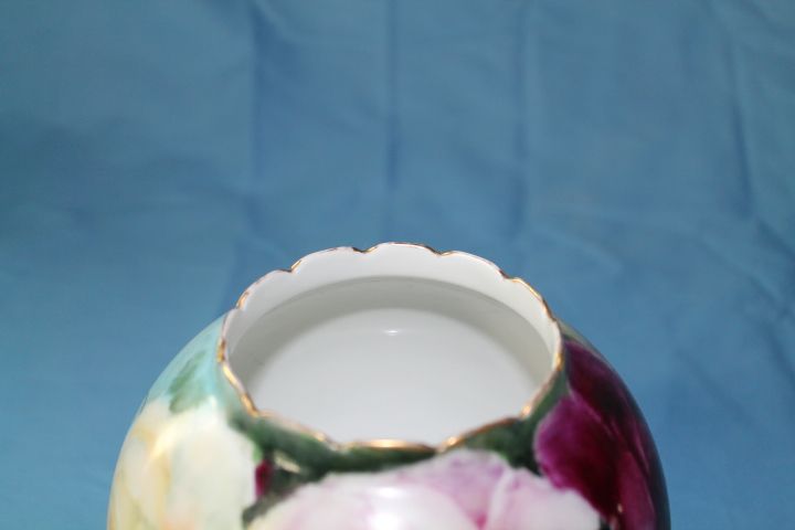 Gorgeous AK Limoges Hand Painted Rose Bowl Gorgeous AK Limoges Hand Painted Rose Bowl