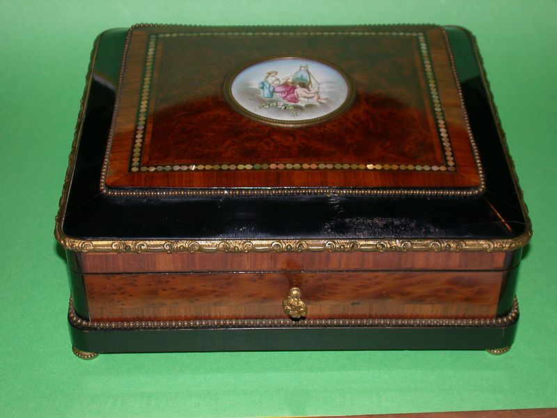 19th Century French Dresser Box with Handpainted Porcelain Miniature 19th Century French Dresser Box with Handpainted Porcelain Miniature