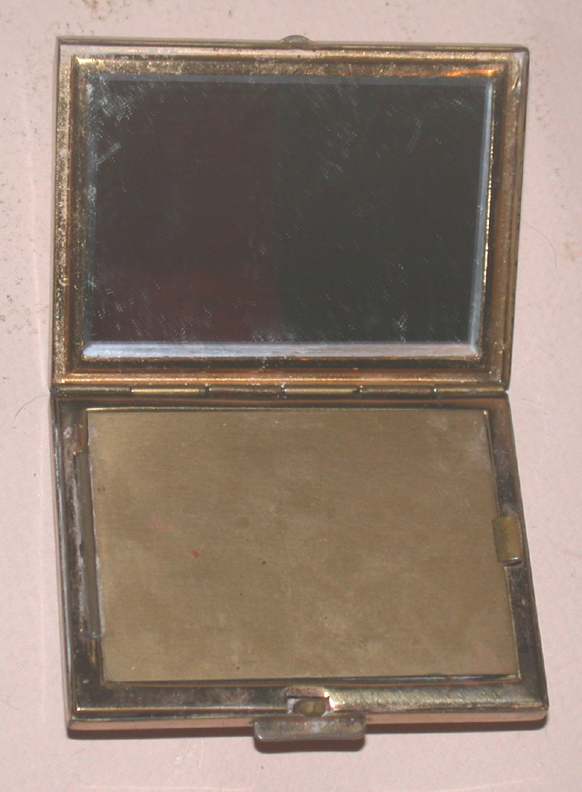 Vintage French Mother Of Pearl Compact by Patrys c. 1965 Vintage French Mother Of Pearl Compact by Patrys c. 1965