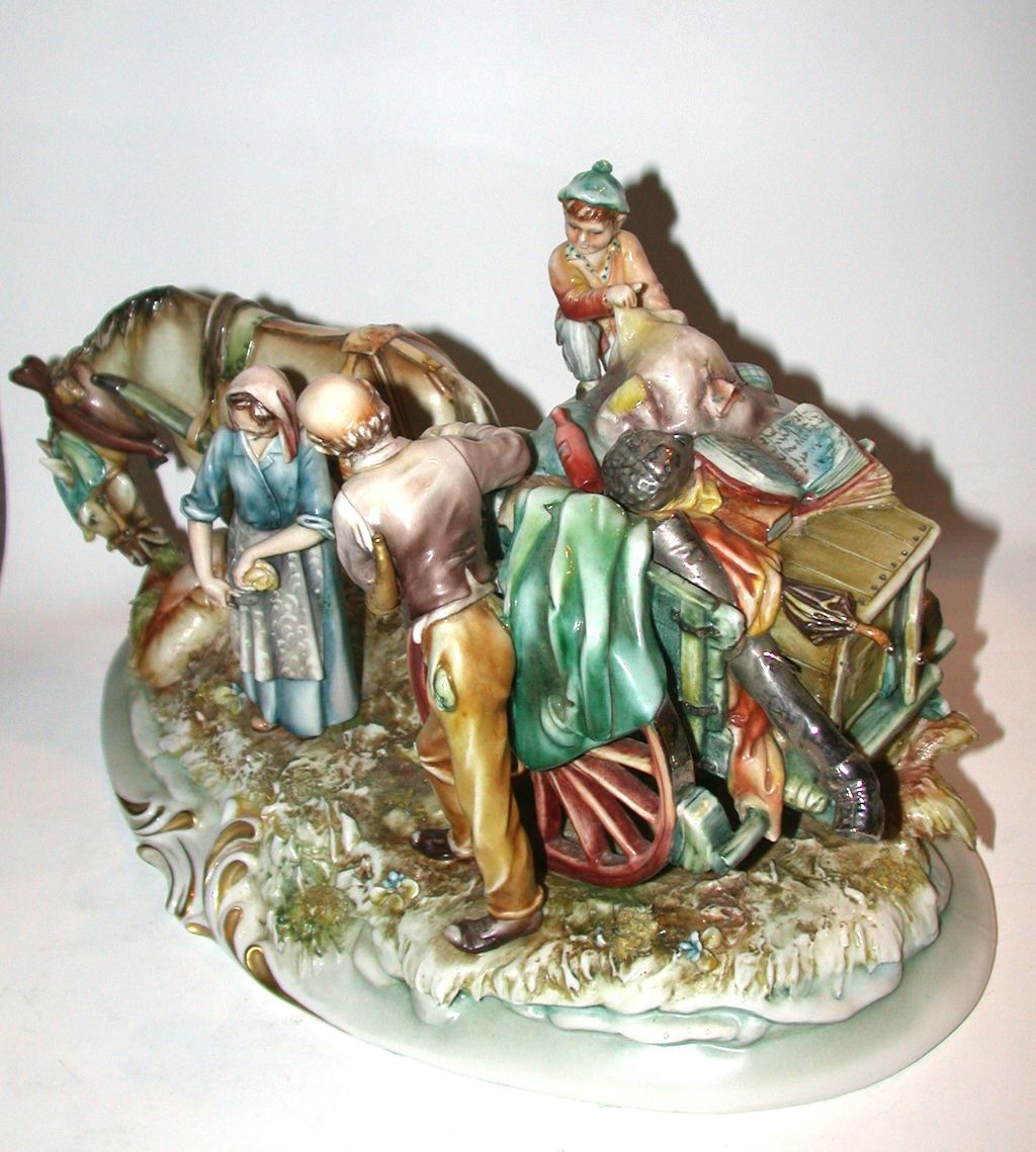 Borsato - Multi-Figural Porcelain Sculpture - "The Wine Vendor" Borsato - Multi-Figural Porcelain Sculpture - "The Wine Vendor"