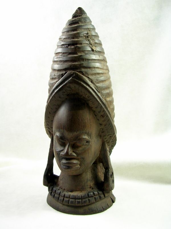 Collectible Hand Carved Wood African Female Statue Collectible Hand Carved Wood African Female Statue