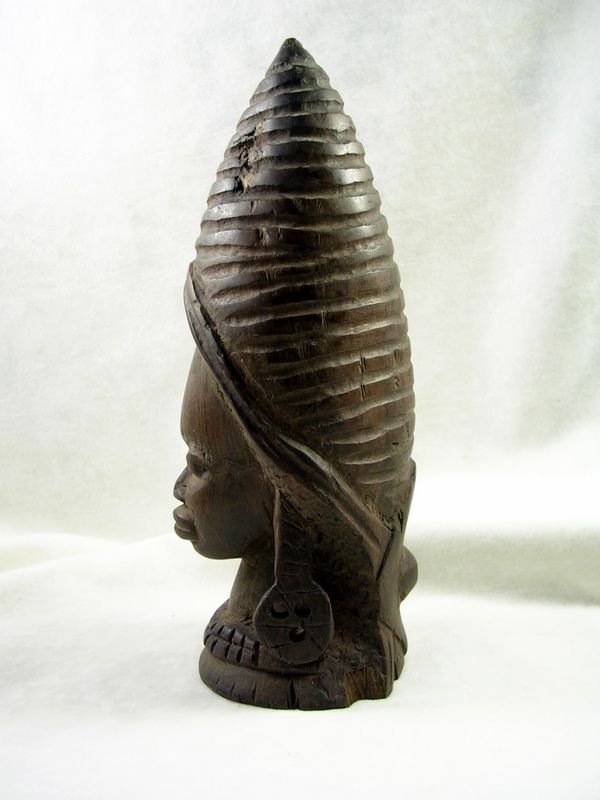 Collectible Hand Carved Wood African Female Statue Collectible Hand Carved Wood African Female Statue