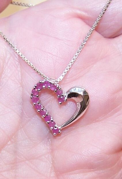 Vintage STERLING SILVER & Ruby Heart Pendant! Vintage STERLING SILVER & Ruby Heart Pendant!