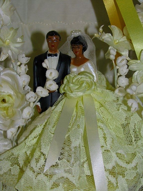 Festive Vintage Hard To Find HISPANIC Latin Wedding Cake Topper Flowers 