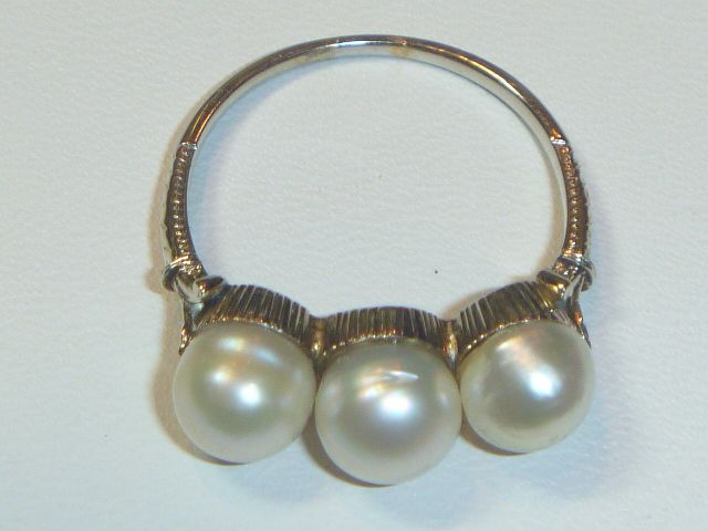 Vintage Art Deco 14 K & Natural Saltwater Pearl Ring Vintage Art Deco 14 K & Natural Saltwater Pearl Ring