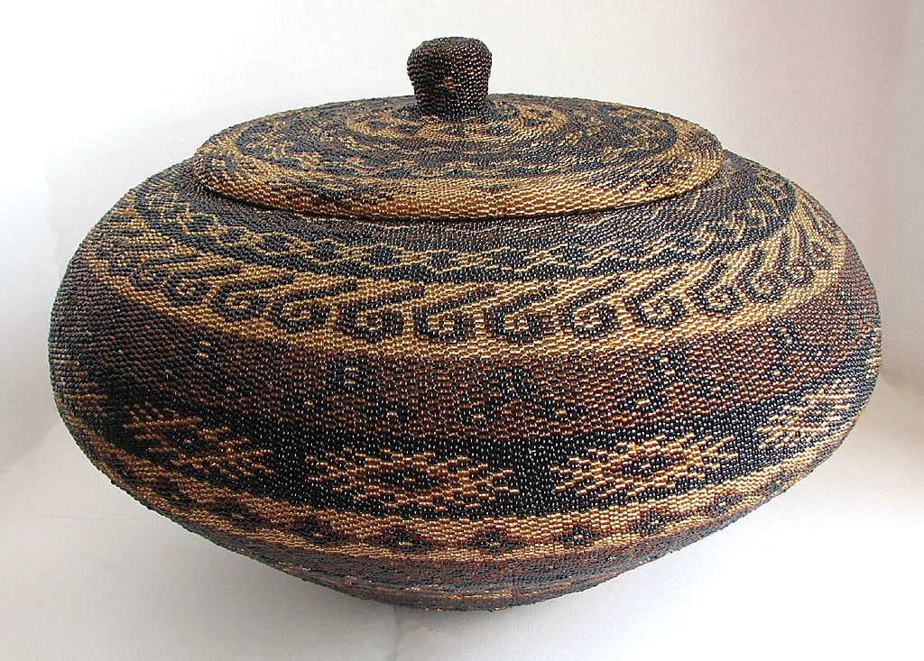 Stunning Indonesian Hand Beaded Bridal Basket! Stunning Indonesian Hand Beaded Bridal Basket!