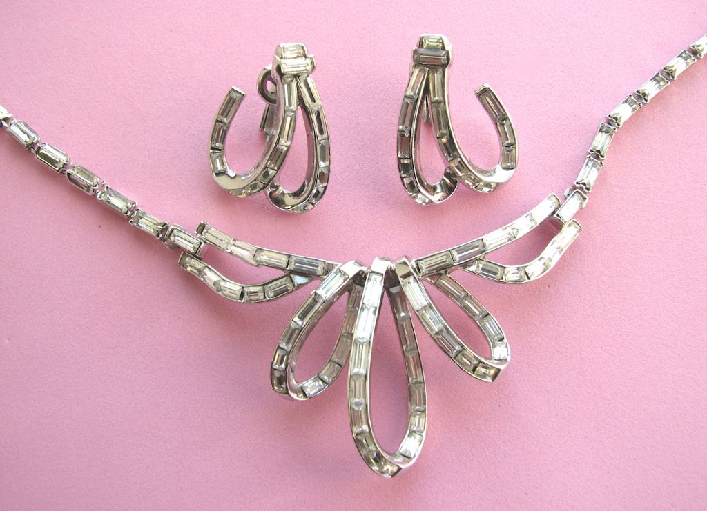 TRIFARI 1952 "Place Vendome" Baguette Rhinestones Necklace & Earrings! TRIFARI 1952 "Place Vendome" Baguette Rhinestones Necklace & Earrings!
