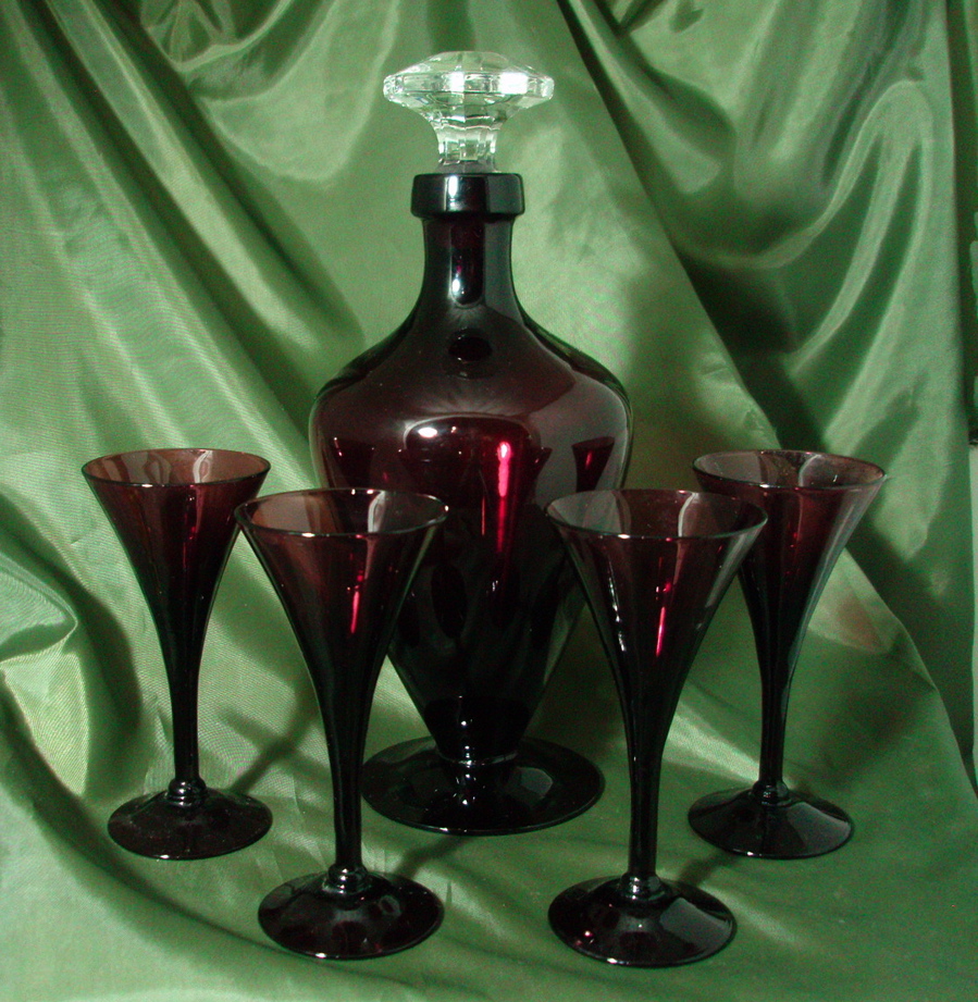 Cambridge Glass Amethyst Decanter Set Cambridge Glass Amethyst Decanter Set