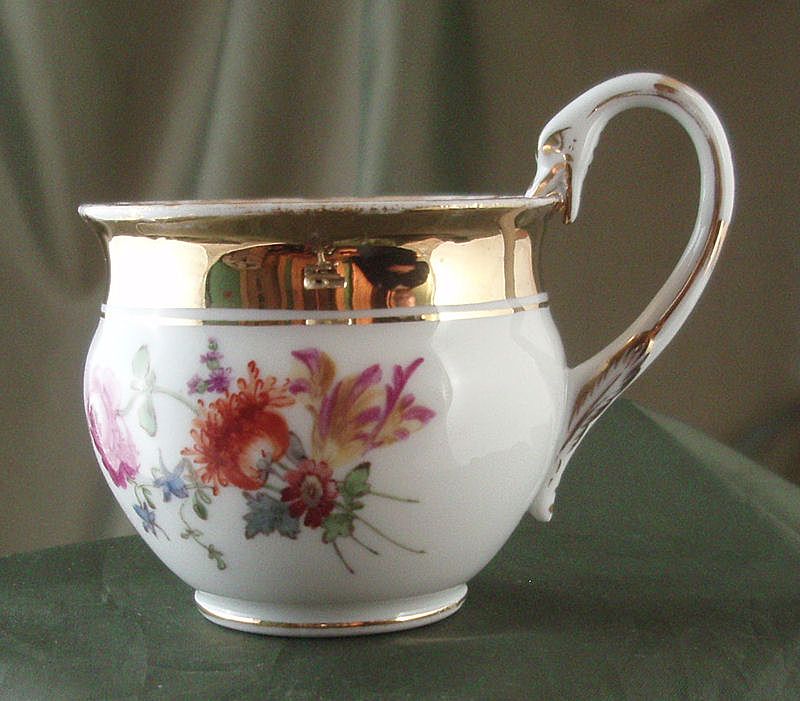 Meissen Floral-Decorated Coffee Cup with Swan Handle Meissen Floral-Decorated Coffee Cup with Swan Handle