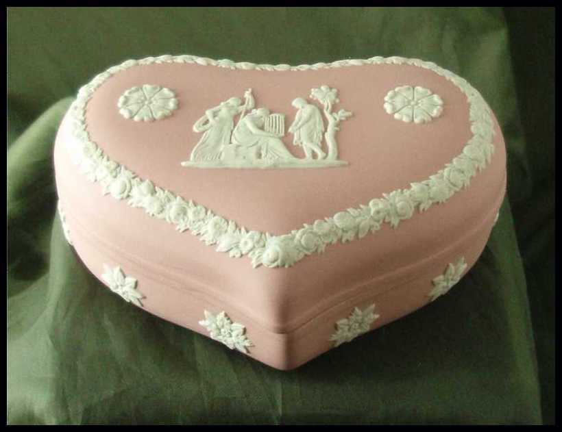 Wedgwood Jasper Ware Pink Heart-Shaped Box Wedgwood Jasper Ware Pink Heart-Shaped Box