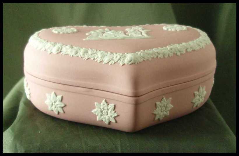 Wedgwood Jasper Ware Pink Heart-Shaped Box Wedgwood Jasper Ware Pink Heart-Shaped Box