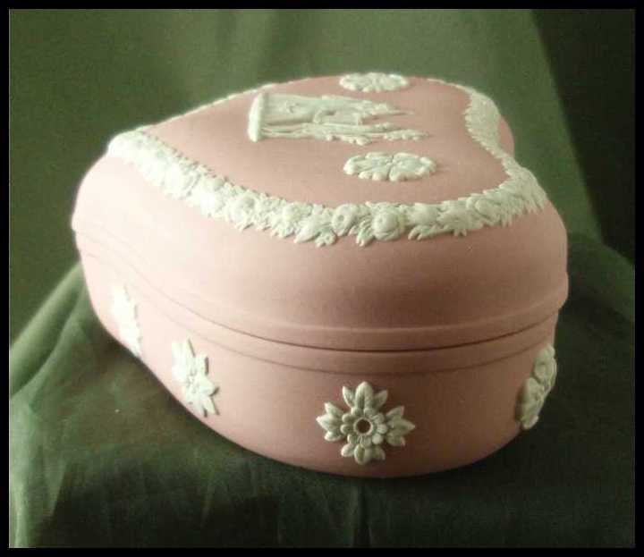 Wedgwood Jasper Ware Pink Heart-Shaped Box Wedgwood Jasper Ware Pink Heart-Shaped Box