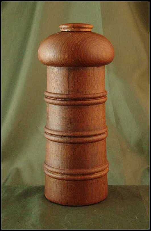 Dansk Teak "Dual Rib Tower" Peppermill - JHQ Dansk Teak "Dual Rib Tower" Peppermill - JHQ