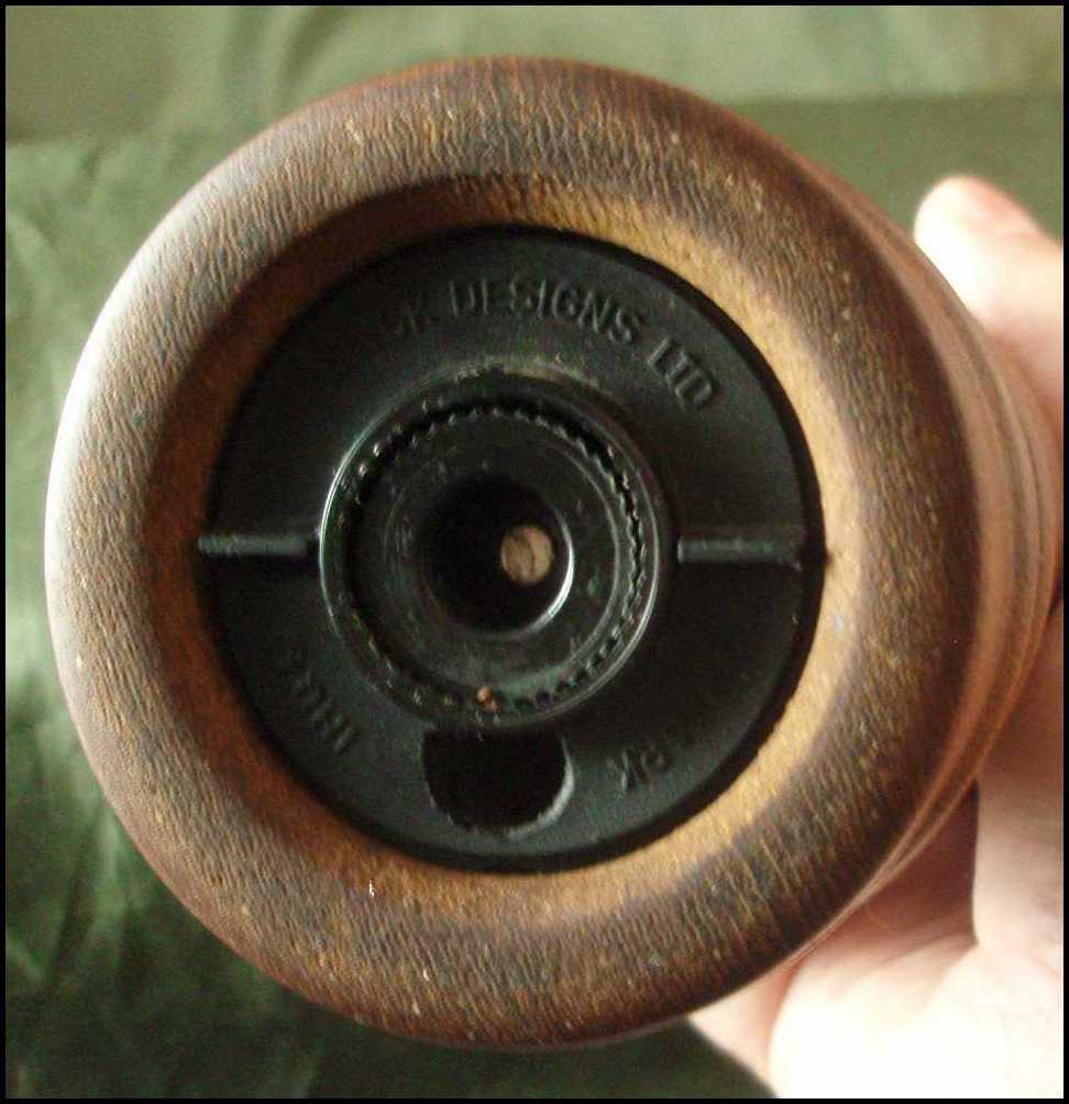 Dansk Teak "Dual Rib Tower" Peppermill - JHQ Dansk Teak "Dual Rib Tower" Peppermill - JHQ
