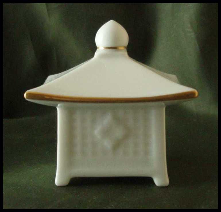 Noritake Miniature Pagoda Lantern Noritake Miniature Pagoda Lantern