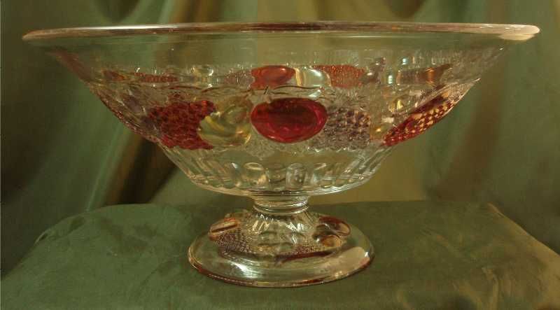 Westmoreland Della Robbia Footed Bowl Westmoreland Della Robbia Footed Bowl
