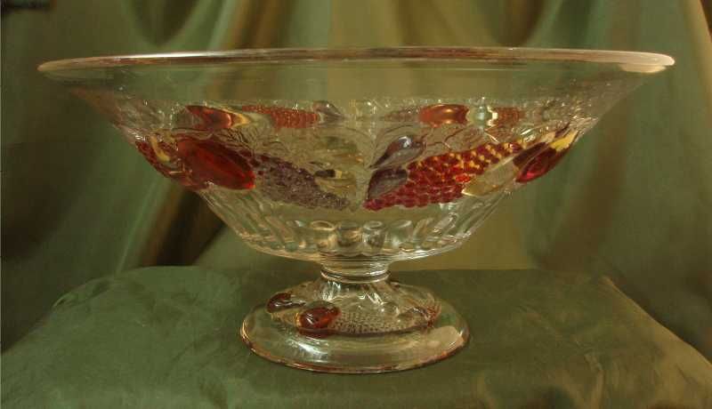 Westmoreland Della Robbia Footed Bowl Westmoreland Della Robbia Footed Bowl
