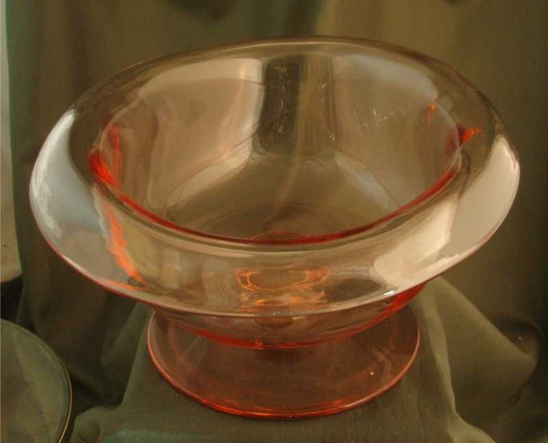 Elegant American Footed Pink Oval Bowl Elegant American Footed Pink Oval Bowl
