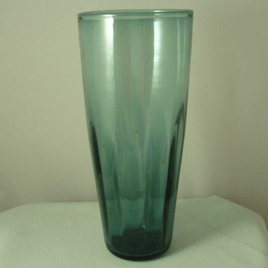Blenko #602 Charcoal Flip Vase Blenko #602 Charcoal Flip Vase