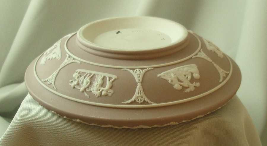 Wedgwood Lilac Dip Jasper Ware Potpourri (Bottom Only) Wedgwood Lilac Dip Jasper Ware Potpourri (Bottom Only)
