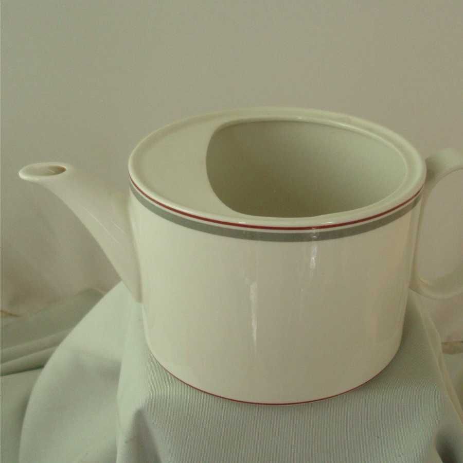 Villeroy & Boch Carrousel Teapot Villeroy & Boch Carrousel Teapot