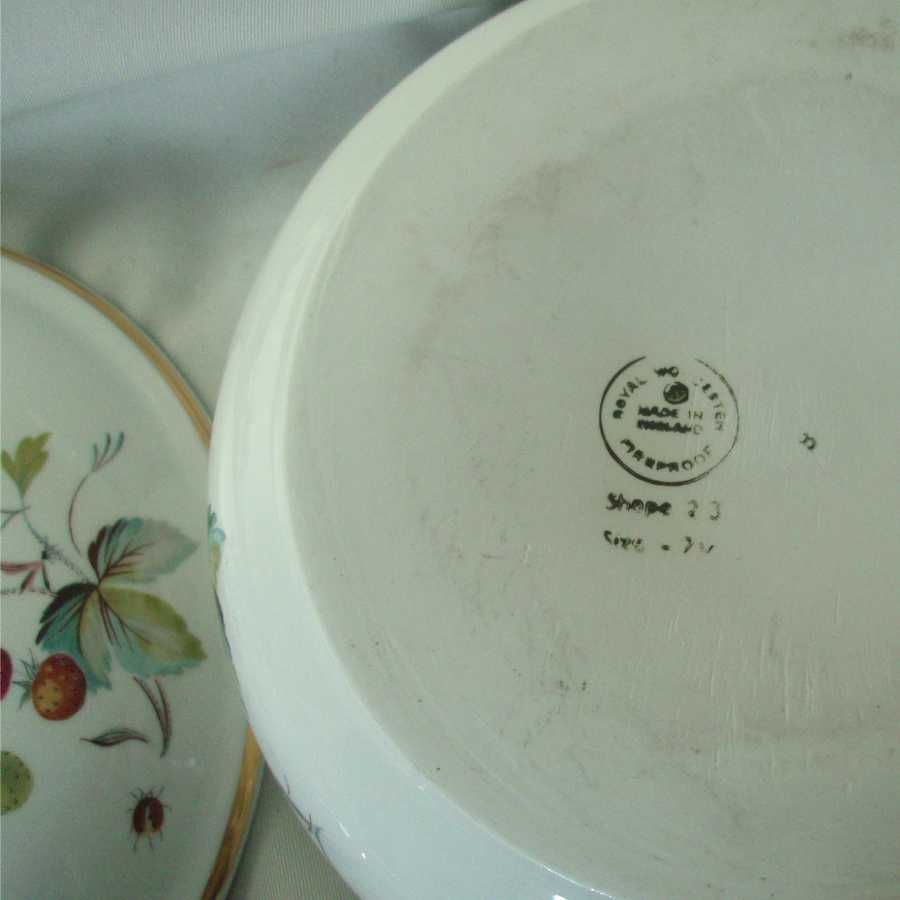 Royal Worcester Strawberry Fair Round Covered Casserole Royal Worcester Strawberry Fair Round Covered Casserole