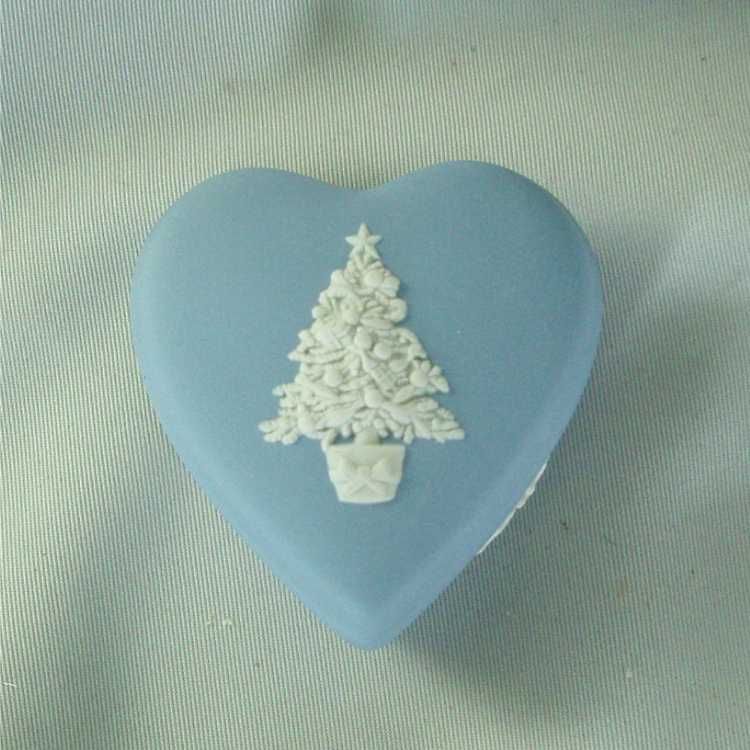 Wedgwood Light Blue Jasper Ware Christmas Tree Heart Box Wedgwood Light Blue Jasper Ware Christmas Tree Heart Box
