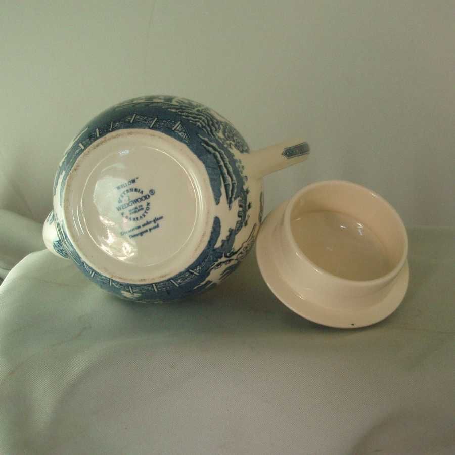 Wedgwood Blue Willow Coffee Pot Wedgwood Blue Willow Coffee Pot