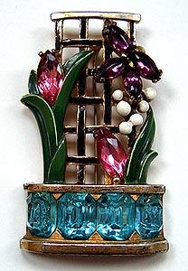 1940's Enamel & Glass Figural Garden Trellis Pin 1940's Enamel & Glass Figural Garden Trellis Pin