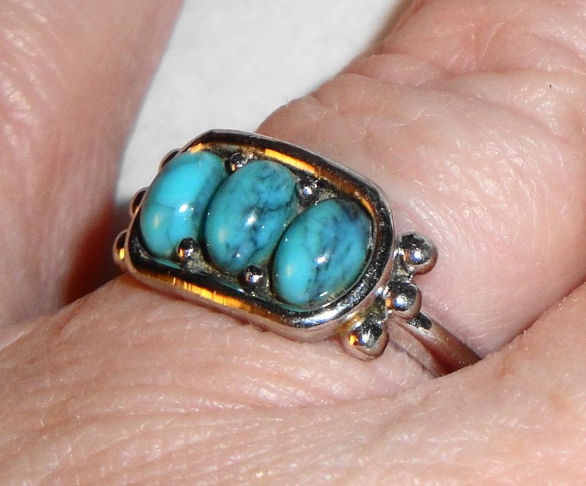 Vintage Signed Avon 1976 "Desert Azure" ~ Size 8 ~ 3 faux turquoise stones set in silver-tone Vintage Signed Avon 1976 "Desert Azure" ~ Size 8 ~ 3 faux turquoise stones set in silver-tone