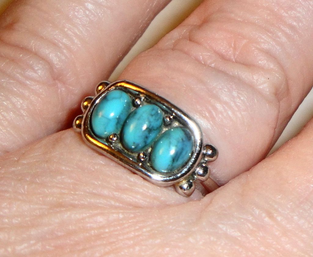 Vintage Signed Avon 1976 "Desert Azure" ~ Size 8 ~ 3 faux turquoise stones set in silver-tone Vintage Signed Avon 1976 "Desert Azure" ~ Size 8 ~ 3 faux turquoise stones set in silver-tone