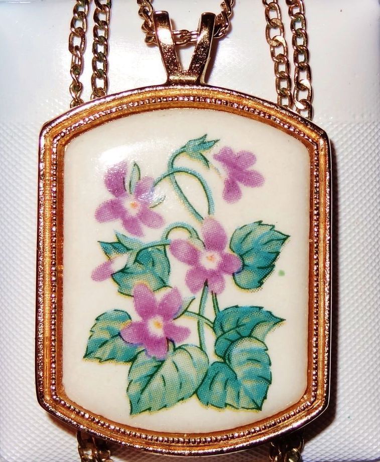 EXTREMELY RARE Vintage Signed Avon 1980 "Floral Heritage Necklace" Birthday Flowers ~ February is violet EXTREMELY RARE Vintage Signed Avon 1980 "Floral Heritage Necklace" Birthday Flowers ~ February is violet