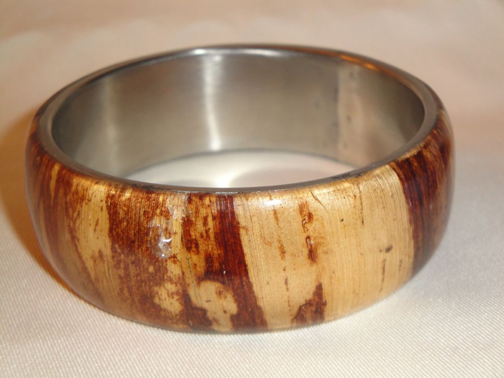 Vintage Multi-Hued Brown/Tan Bangle Bracelet Vintage Multi-Hued Brown/Tan Bangle Bracelet