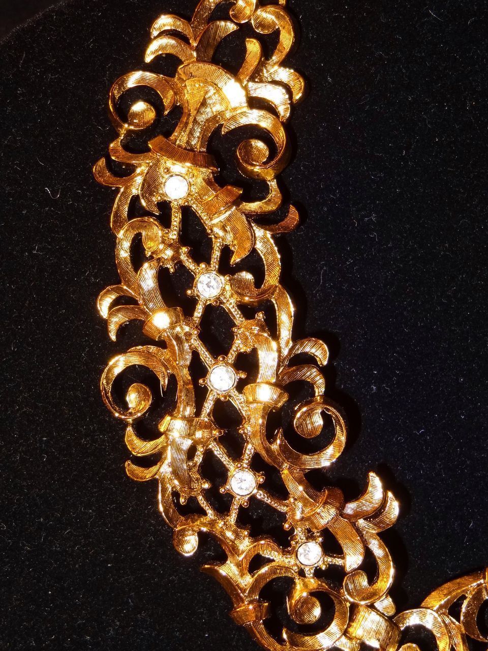 Demi Parure "Antoinette Collection" by Jose Maria Barrera ~ Vintage, Designer Signed, Avon, 1992 ~ beautiful filigree hearts, interwoven swirls & rhinestone crystal accents Demi Parure "Antoinette Collection" by Jose Maria Barrera ~ Vintage, Designer Signed, Avon, 1992 ~ beautiful filigree hearts, interwoven swirls & rhinestone crystal accents
